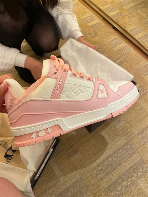 louis vuitton scarpe trainer rosa|Sneakers donna, sneakers colorate .